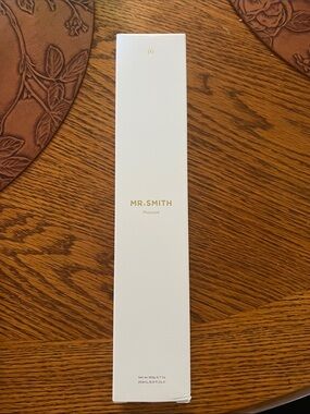 SMITH White Box with Black Text